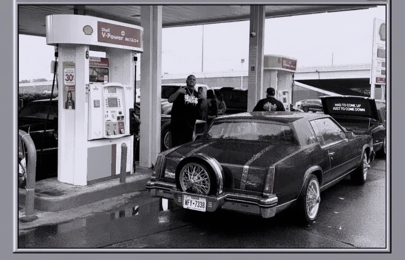 Fuel Stop, Black & White